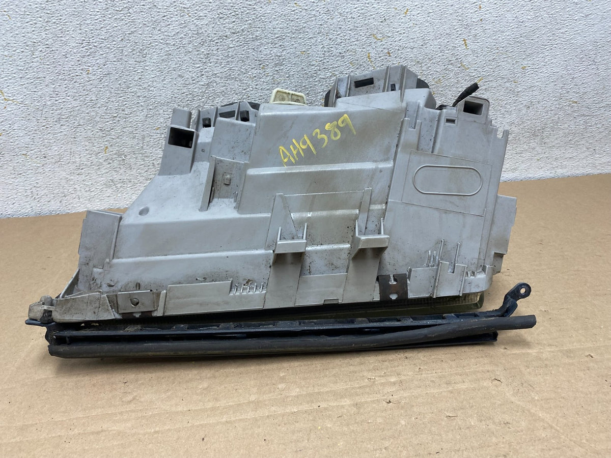 1997-1999 Mercedes W140 S320 S500 Right Passenger Side Headlight AH9389 DG5