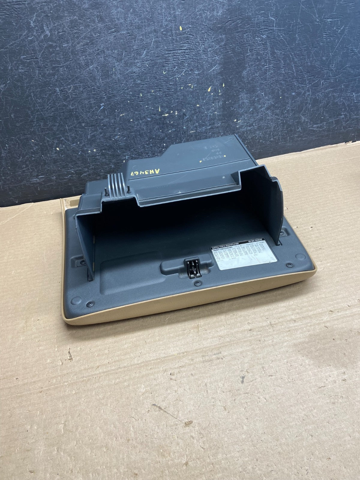 2002-2009 GMC Envoy Right Passenger Side Glove Box AH3467 DG3