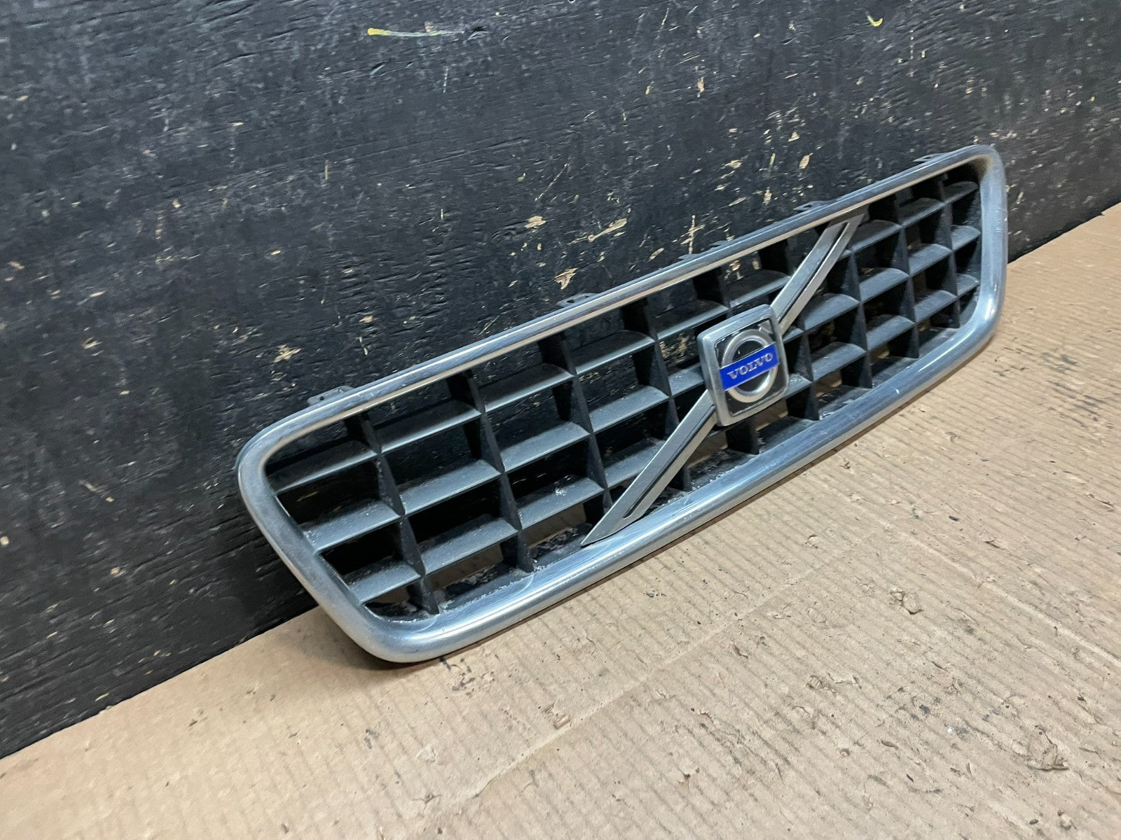 2001 to 2004 Volvo S60 Front Upper Grill Grille Y6268 PS1