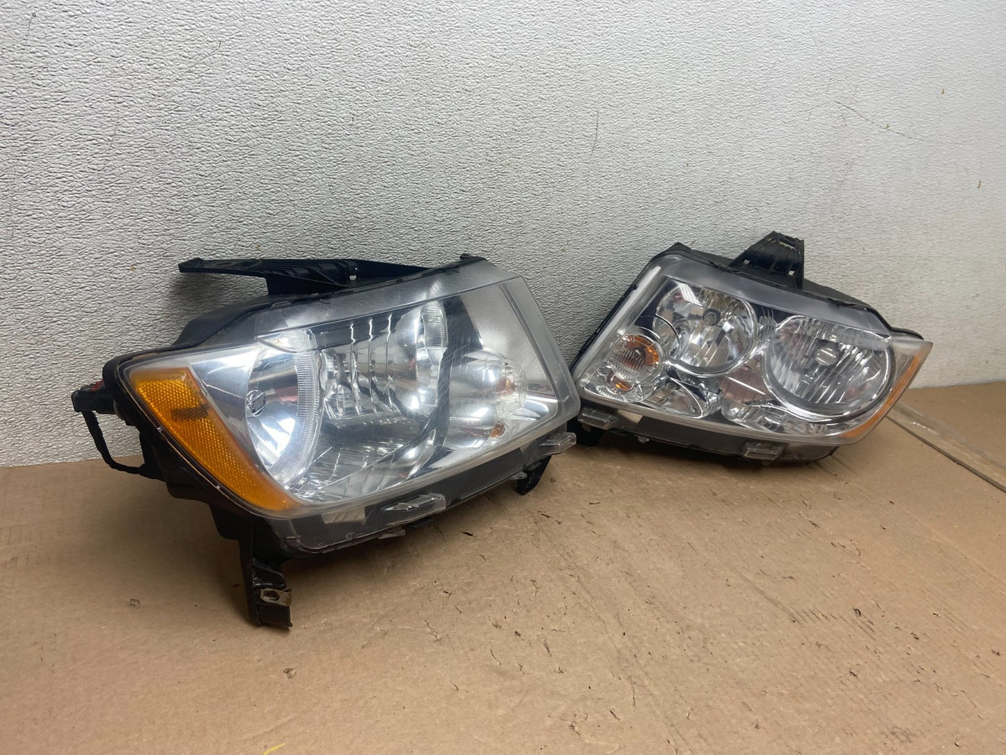2011-2013 Jeep Grand Cherokee Left+Right Halogen Headlights R1680 DW2