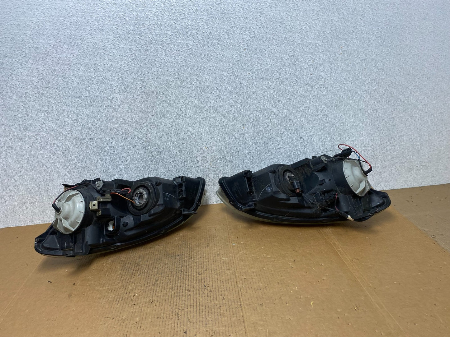 2002 to 2004 Nissan Altima Left+Right Side Set Halogen Headlights AE1146 DW9