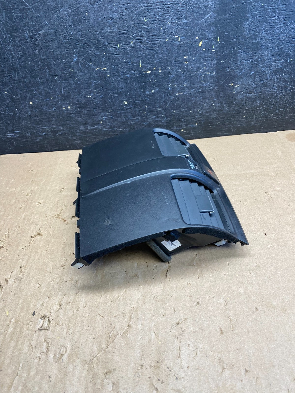 2007 to 2011 Honda CRV CR-V Front Center Panel Clock Air Vent AJ1600 DG1