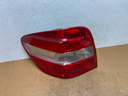 2006 - 2008 Mercedes ML 350 Ml-Class Left Driver Lh Tail Light AE1315 LK0