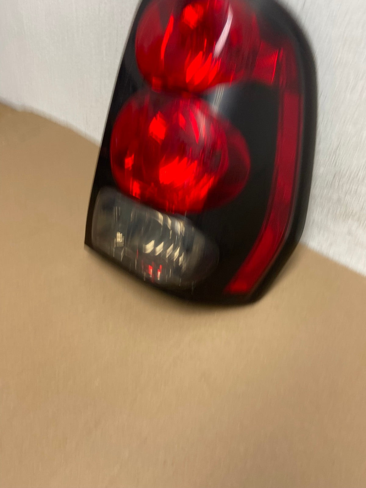 2002 to 2009 Chevrolet Trailblazer Right Passenger Rh Tail Light AD6386 LK1