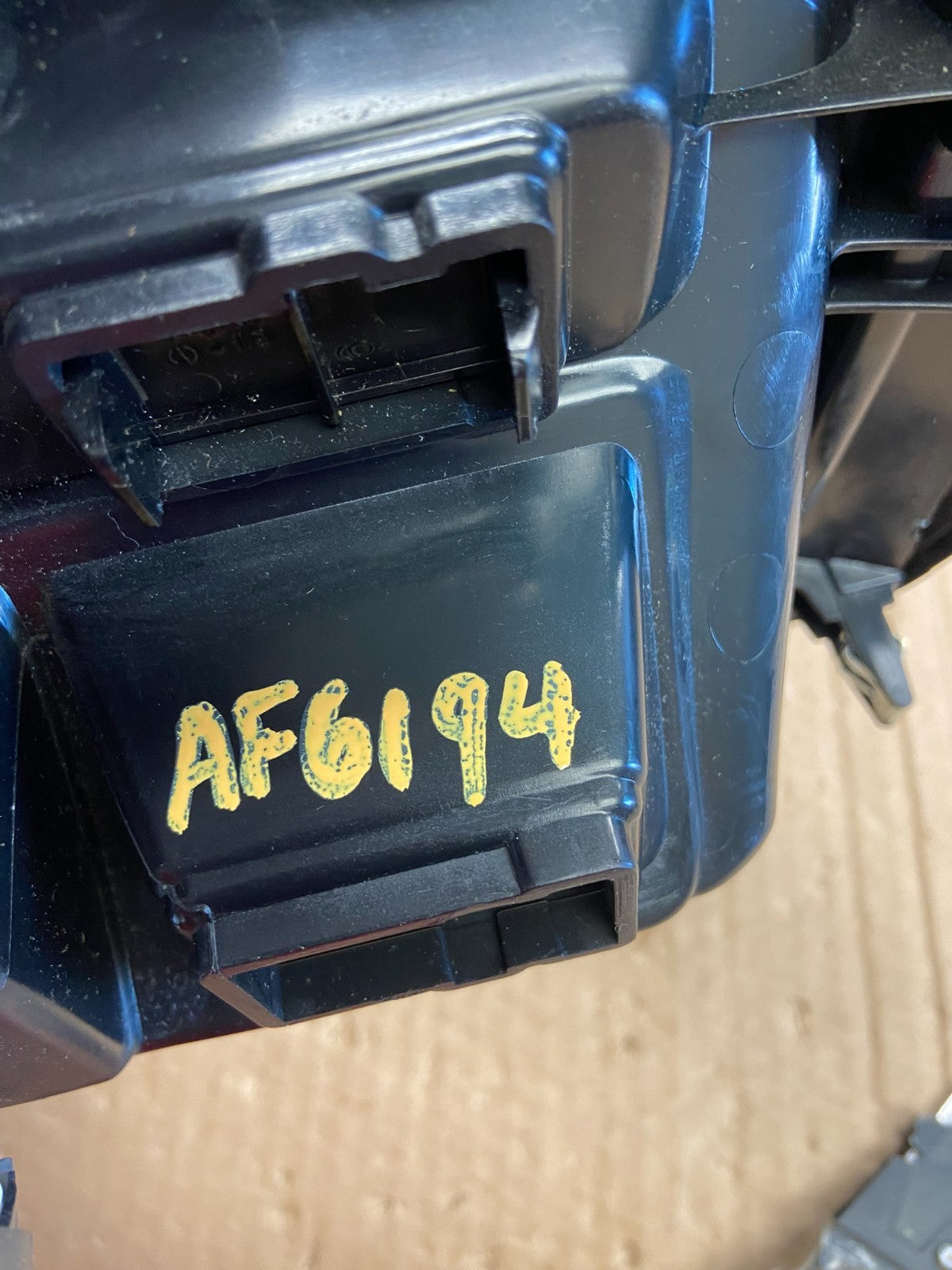 1999 to 2003 Lexus RX300 dash Console Center Shifter Floor Bezel AF6194 DG6
