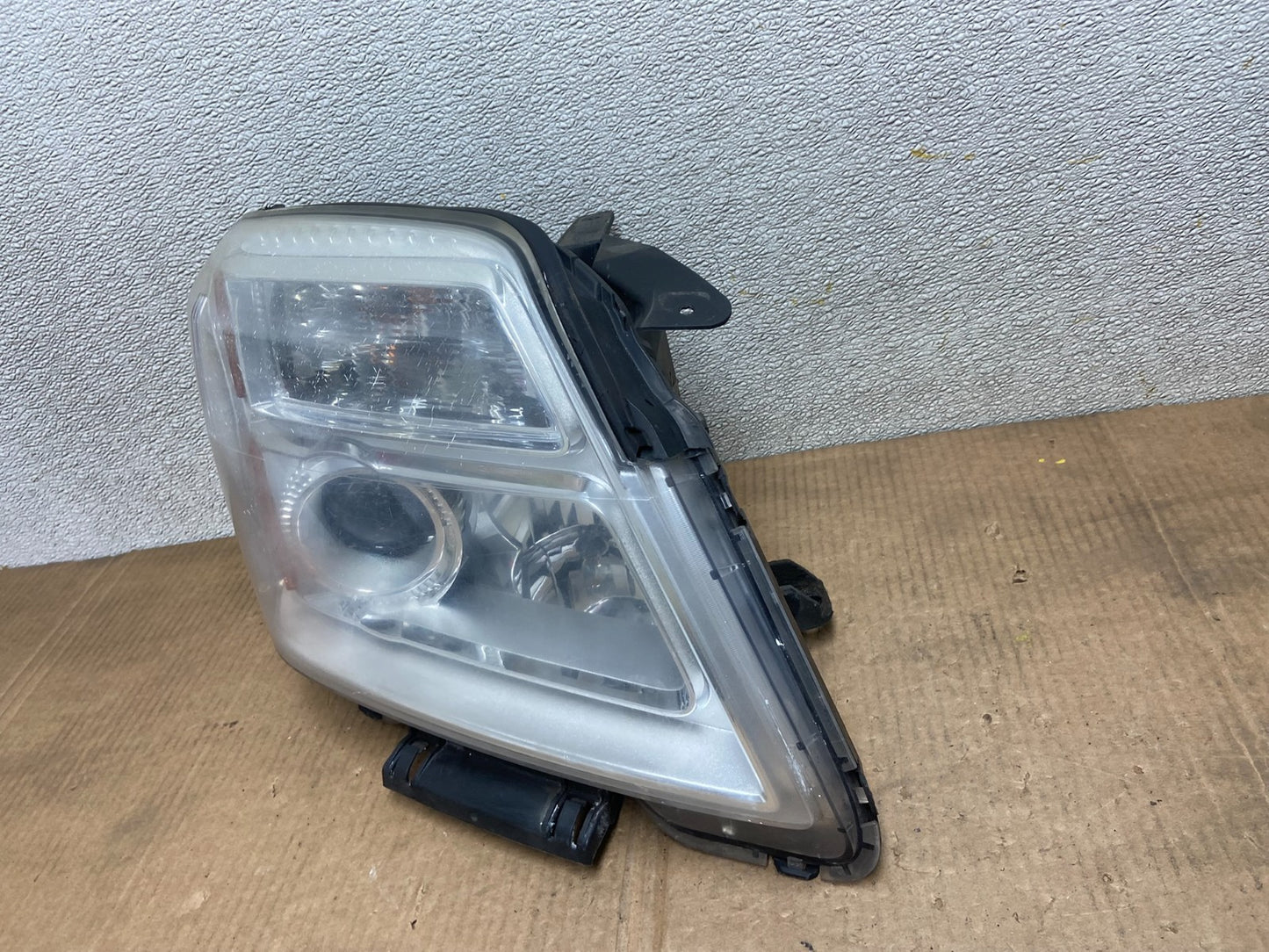 2010 to 2015 GMC Terrain Halogen Passenger Right Rh Side Headlight Oem AA6305 DW1