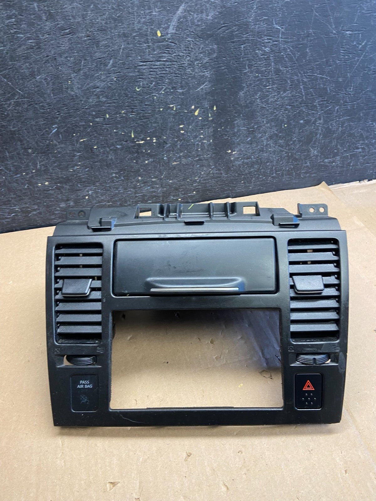 2007 to 2012 Nissan Versa Center Vent Dash Radio Trim Bezel AI3196 DG0