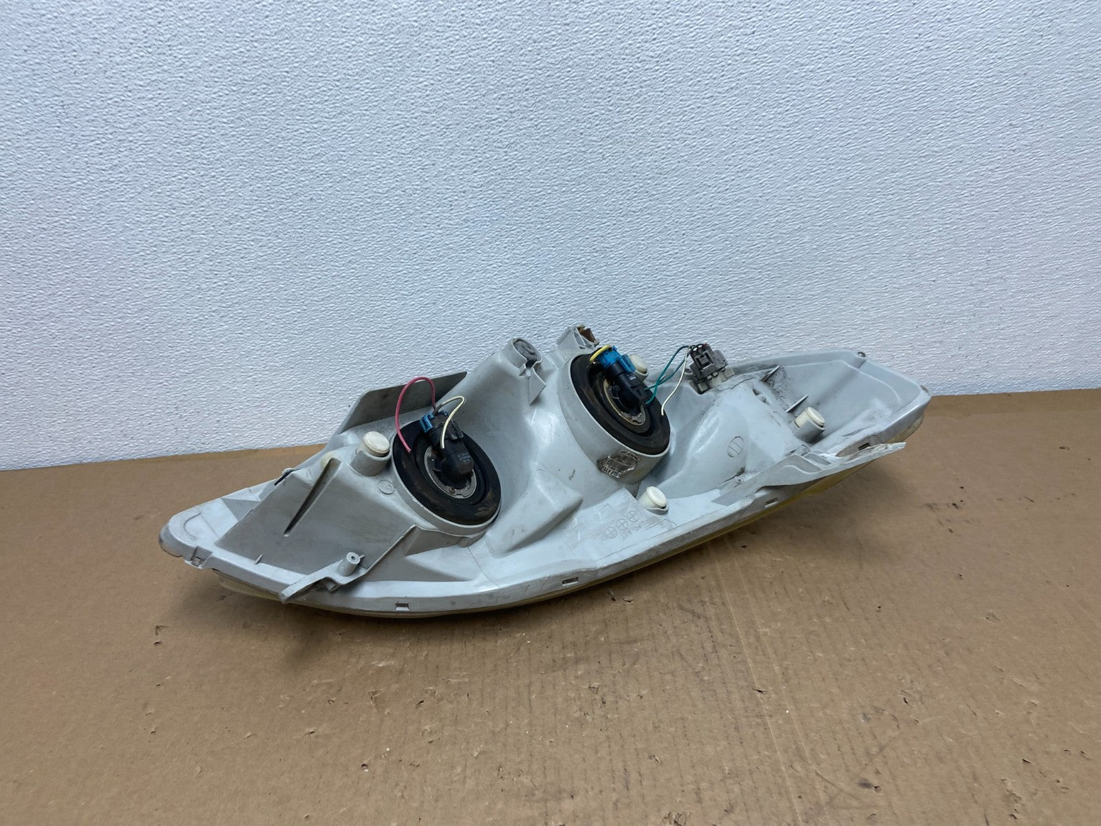2003 to 2008 Toyota Matrix Left Driver Halogen Headlight Oem AB6547 DW6