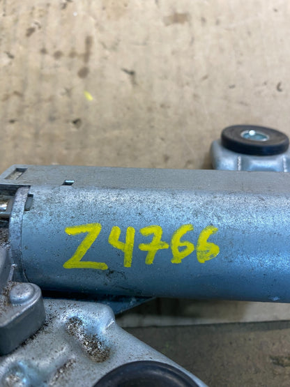 2004 to 2010 BMW X3 E83 Rear Windshield Wiper Motor OEM Z4766  DG7