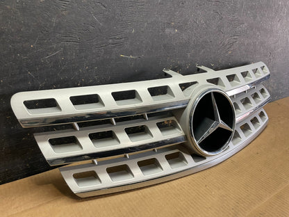 2009 to 2011 Mercedes ML-Class W164 Front Bumper Grille Grill AA9188 DG1