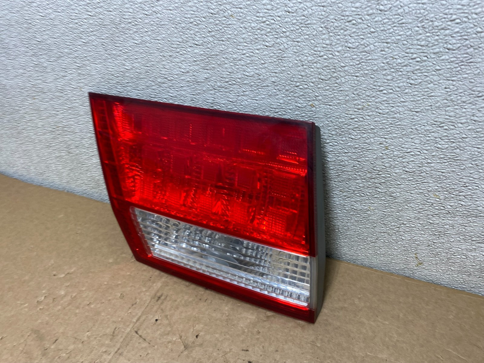 2005 2006 2007 Honda Odyssey Inner Left Driver Lh Tail Light V0073 DW1
