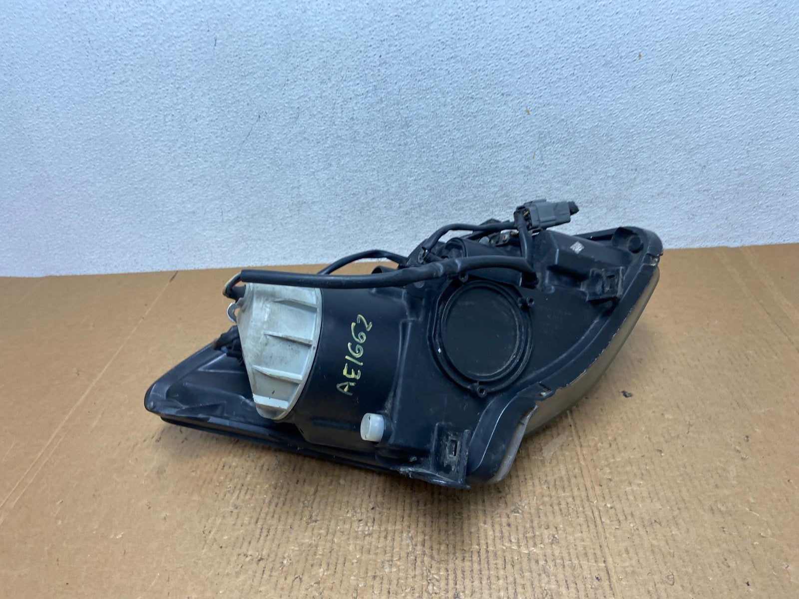 2004 to 2006 Nissan Maxima Left Driver Side Headlight Halogen AE1662 DW8