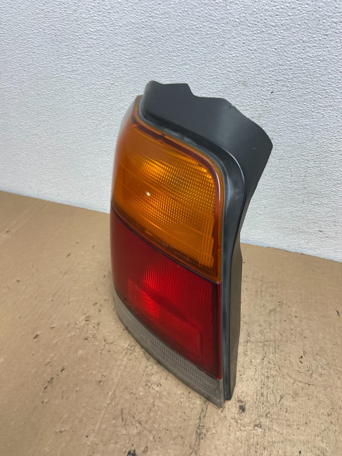 1999 2000 Subaru Forester Left Driver LH Side Tail Light AC7380 DW1