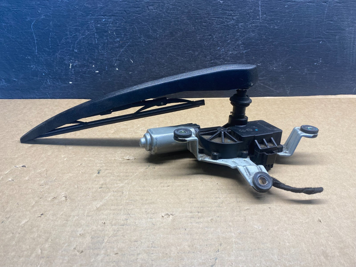 2010 to 2016 Cadillac SRX Rear Windshield Washer Wiper Motor AF6591 DG1