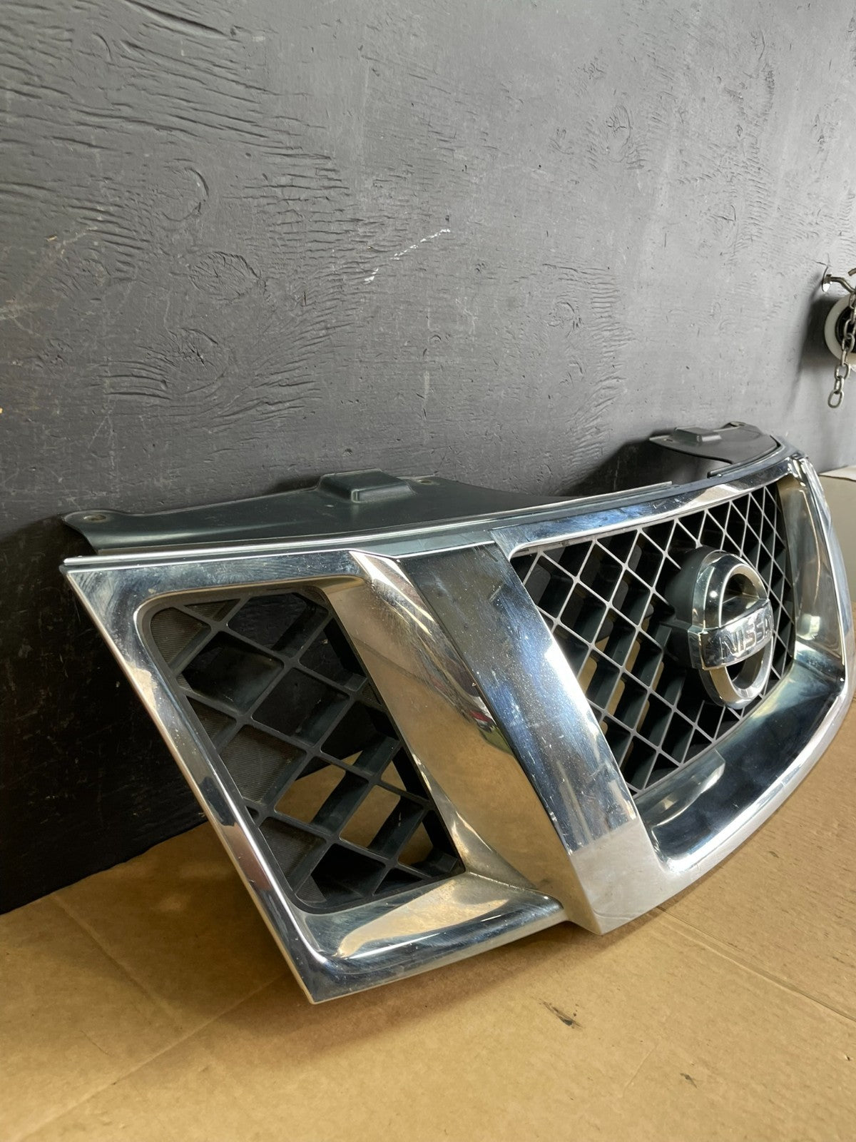 2008 to 2012 Nissan Pathfinder Front Upper Chrome Grill Grille AC5048 DG2