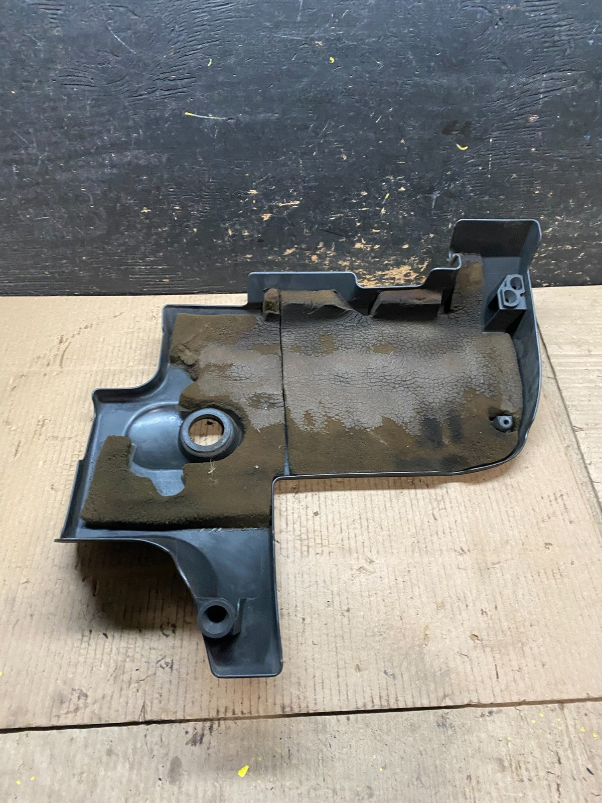 2005 Saturn Ion Engine Motor Cover OEM w5608 DG5