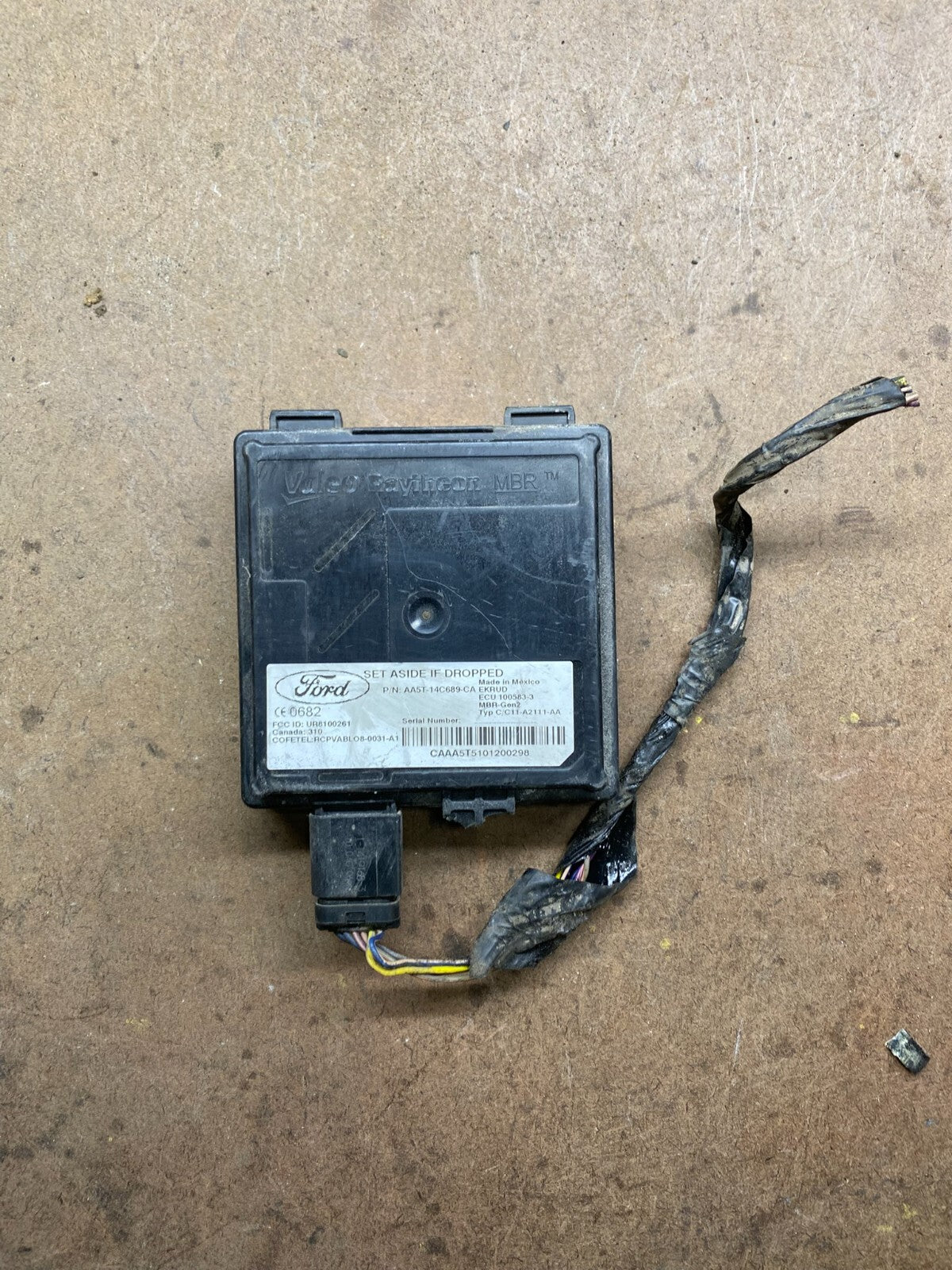 2010 to 2012 Lincoln MKT Blind Spot Control Module Radar Computer M3252 DG0