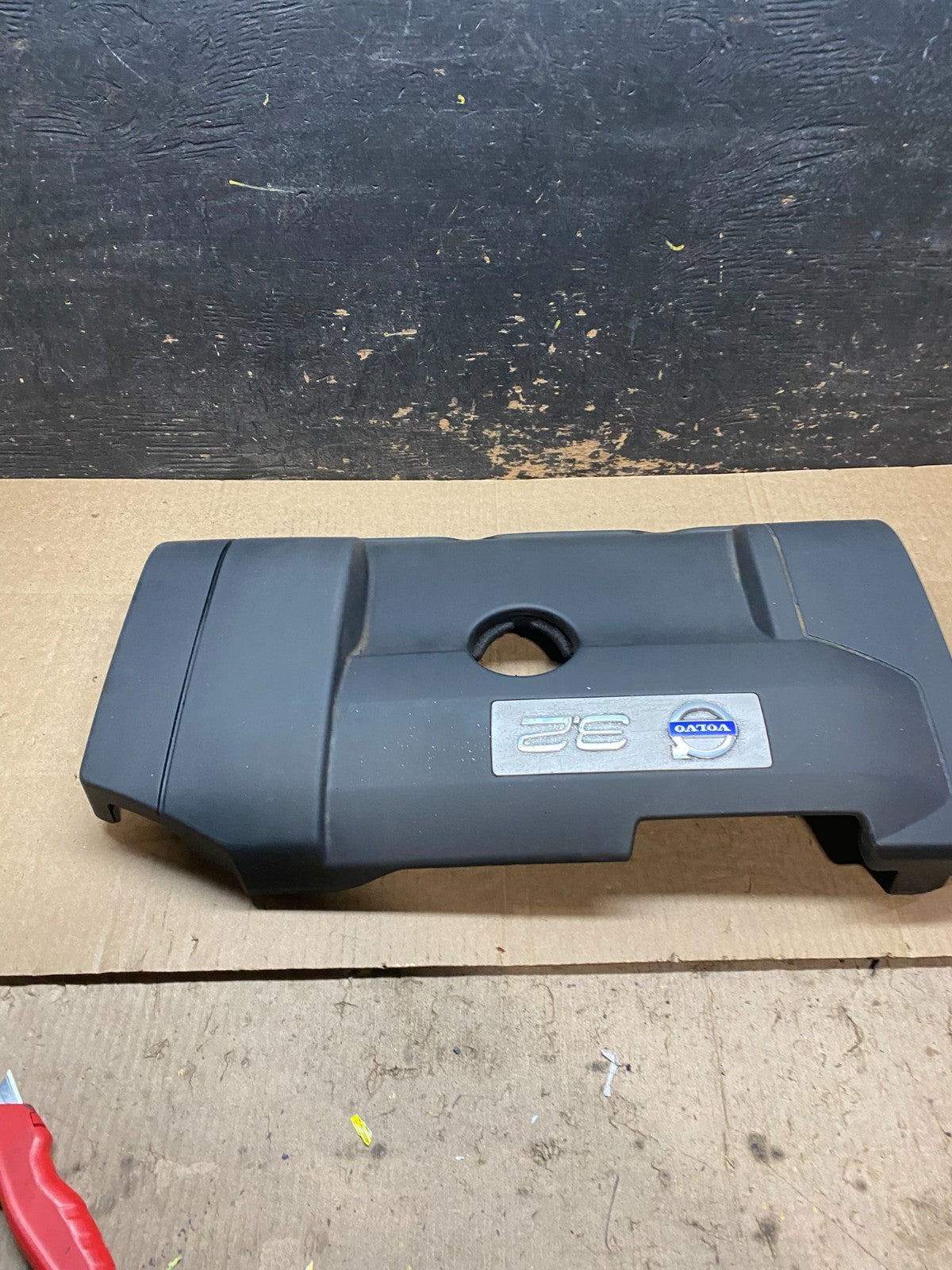 2007 to 2014 Volvo XC90 OEM 3.2L Upper Top Engine Motor Dust Cover Oem x9574 DG1