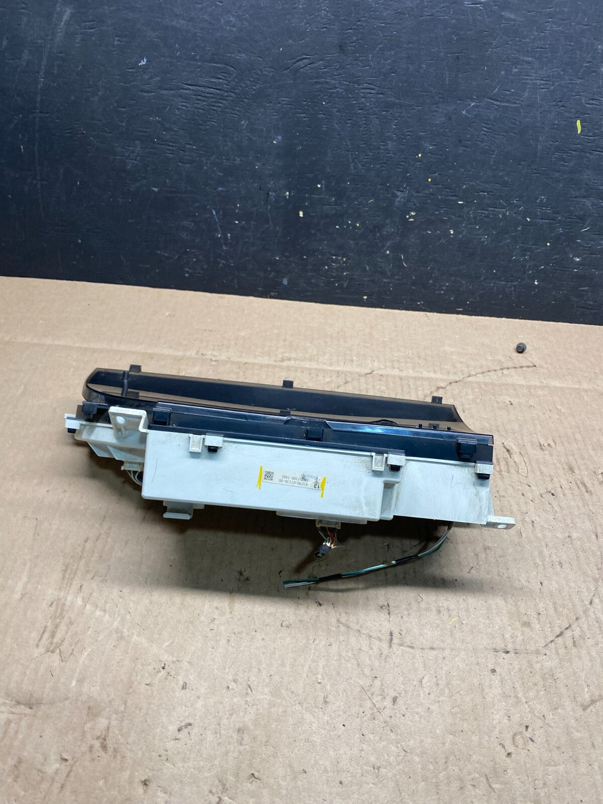 2005 to 2007 Toyota Avalon  Information Display Screen O6884 PS4