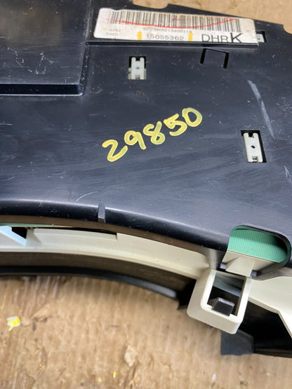 2002 GMC Yukon Speedometer Cluster Gauge Oem z9850 DG6
