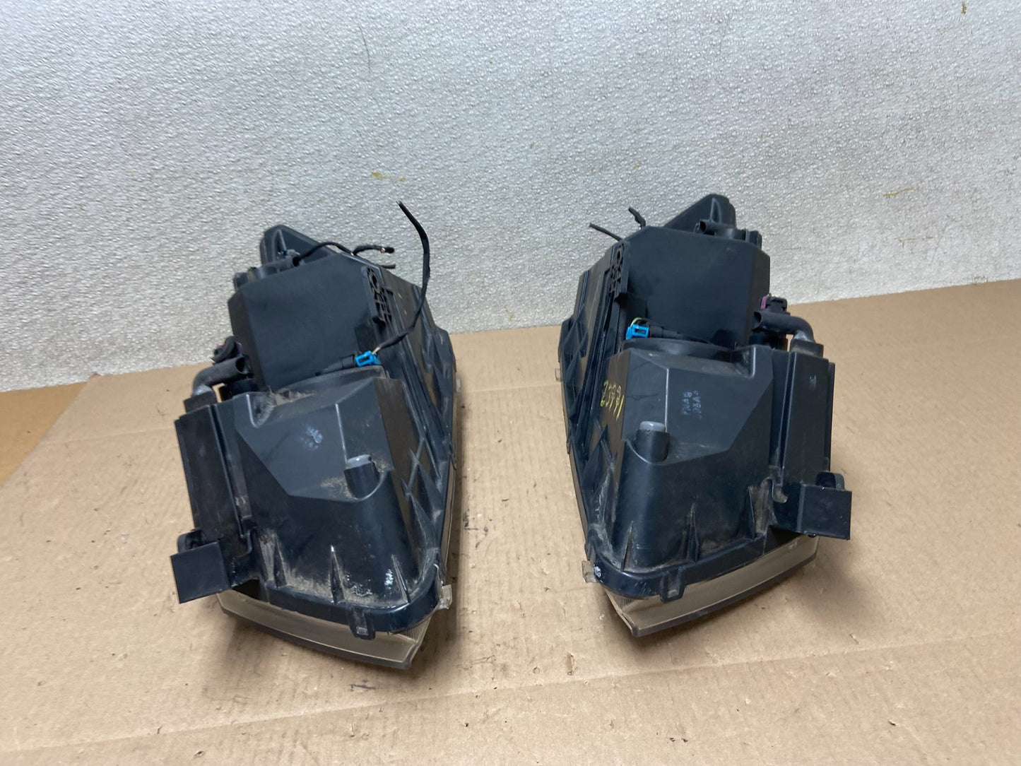 2009 to 2017 Dodge Journey Headlights Left+Right Set Halogen Oem Z3771 DW10
