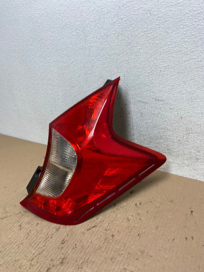 2014 - 2019 Nissan Versa Note Hatchback Right Passenger Tail Light AE8893 LK1