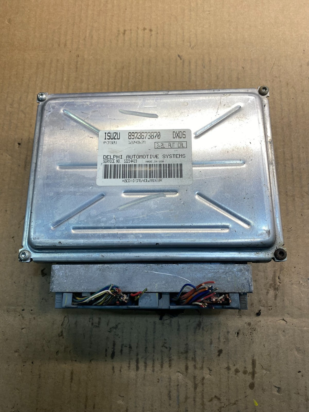 2002 2004  Isuzu Rodeo ECU ECM Engine Control Computer Z4724 DG0