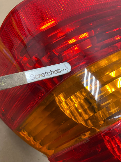 2002 - 2005 BMW 3 E46 Series Right Passenger RH Side Tail Light AF4927 LK3