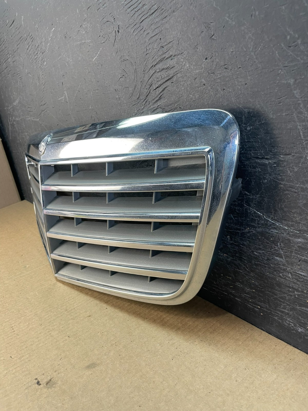 2007 to 2009 Mercedes Benz E-Class Front Upper Grill Grille AF3699 DG1