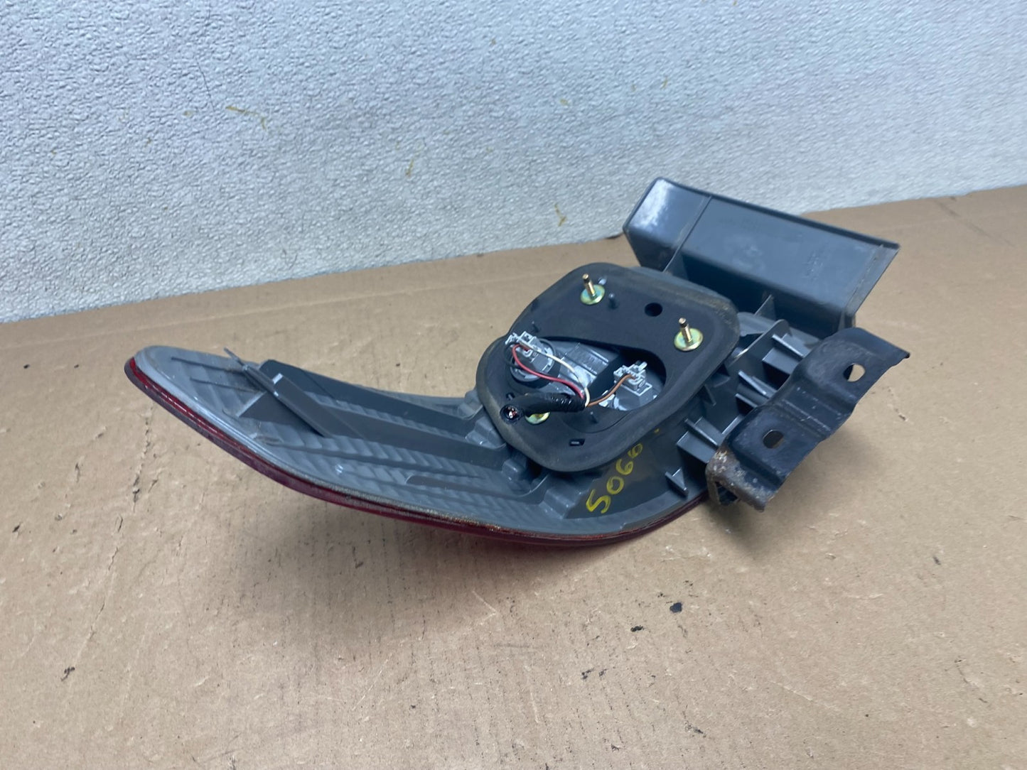 2005 Honda Accord Right Passenger Rh Side Tail Light Oem S0669 DW5