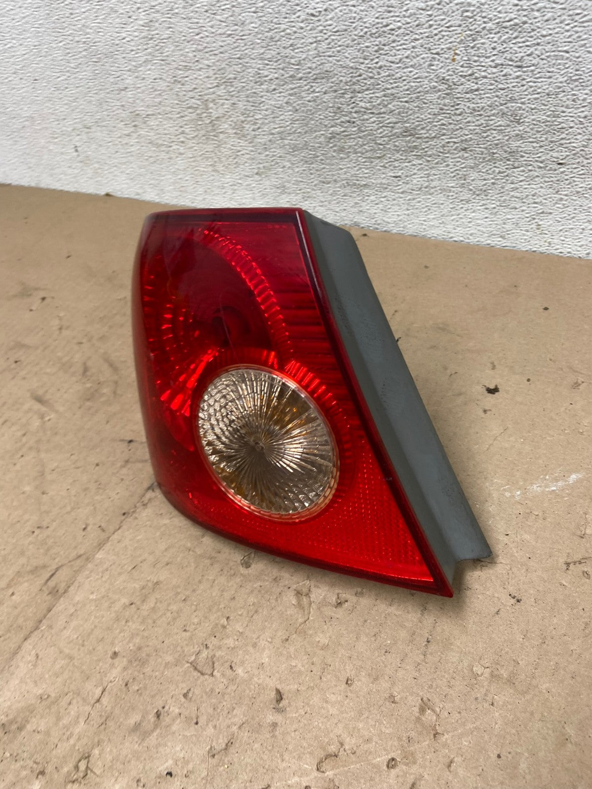 2005 to 2008 Toyota Corolla Left Driver Lh Side Tail Light AG4869 LK1