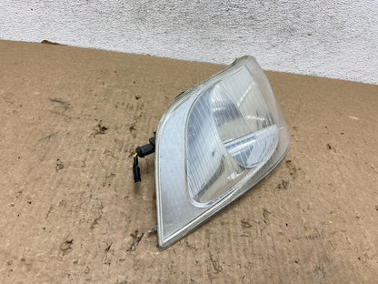 2001 to 2004 Volvo S40 Right Passenger Front Turn Signal AF8219 DG2