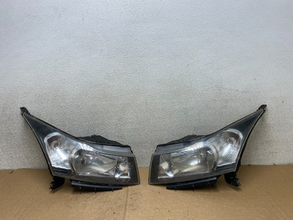 2011 to 2015 Chevrolet Cruze Halogen Left+Right Set Headlights V1239 DW0