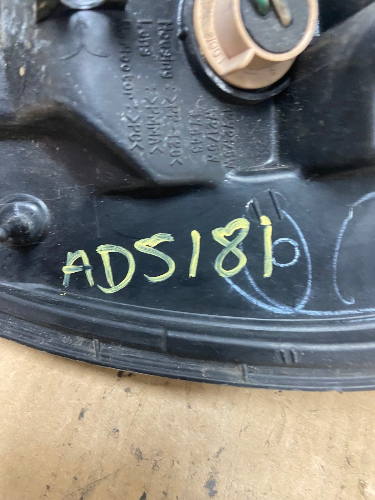 2001 2002 2003 Lexus Rx300 Left Driver Lh Side Tail Light AD5181 LK6