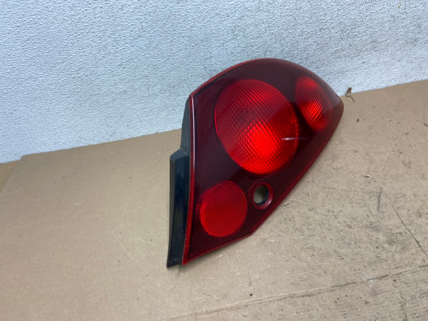 2000 2001 2002 Mitsubishi Eclipse Right Passenger RH Side Tail Light AF5689 LK2