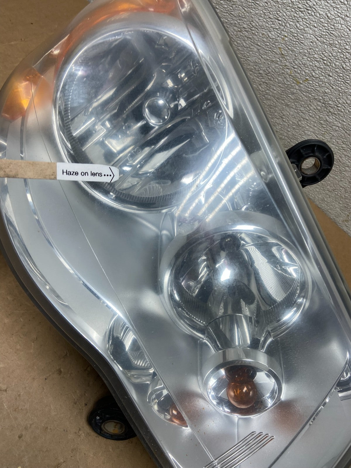 2011 to 2016 Chrysler Town and Country Right Passenger Headlight Z6917 DW4
