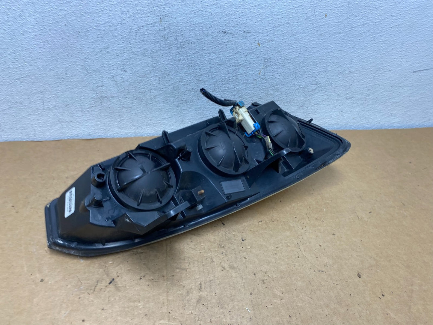 2004 to 2007 Chevrolet Malibu Left Driver LH Headlight AD5217 DW4