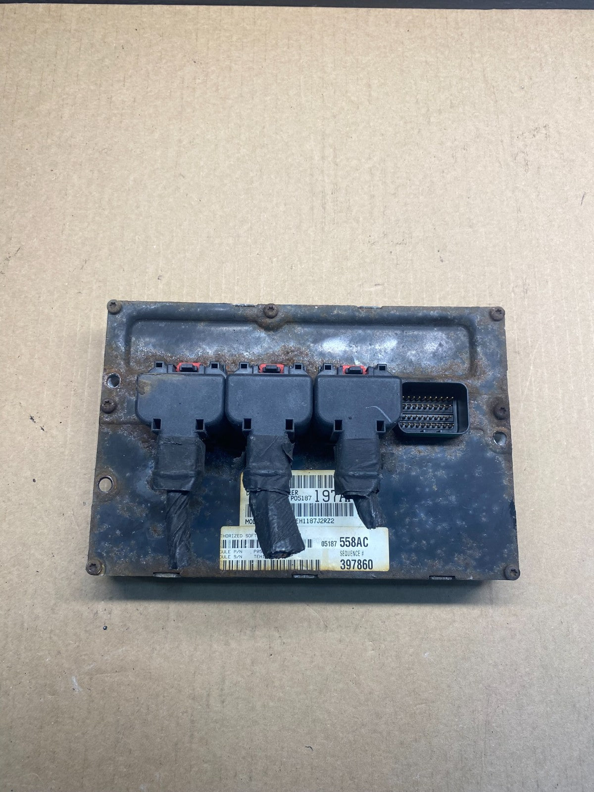 2007 Chrysler Town Country Caravan 3.8L Engine Control ECU P05187558AC AG6113 DG0
