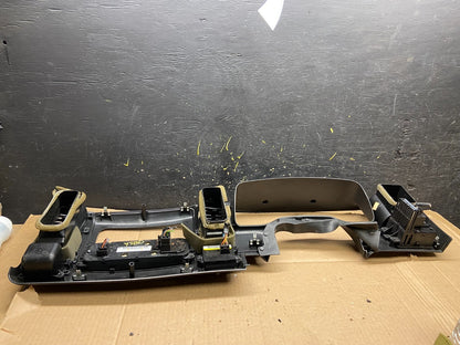 2001 2004 Dodge Dakota Speedometer Climate  Control Radio Panel Bezel Y2150 DG6