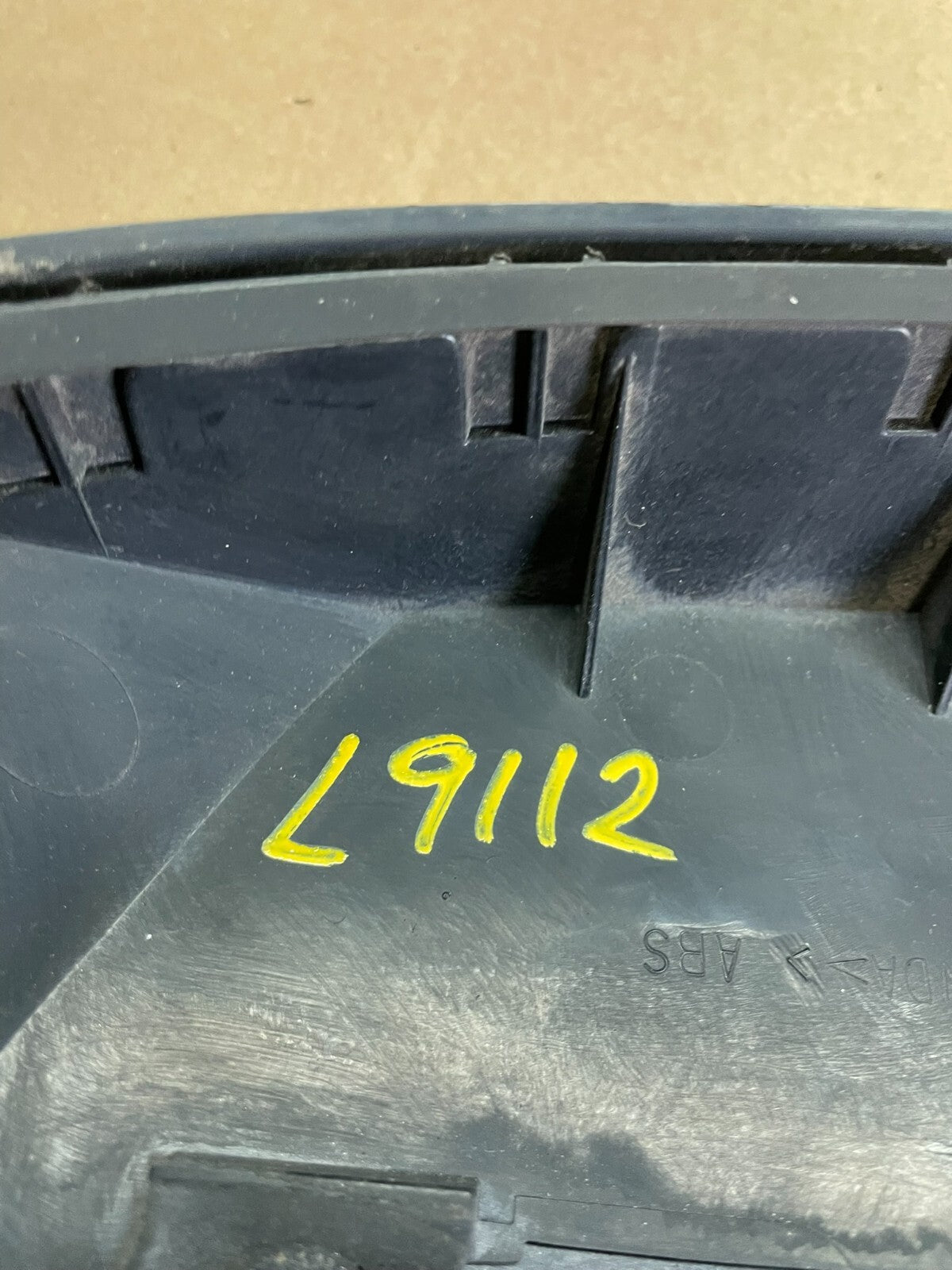 1999 to 2004 Honda Odyssey Rear Trunk Spoiler Gate L9112 DG10