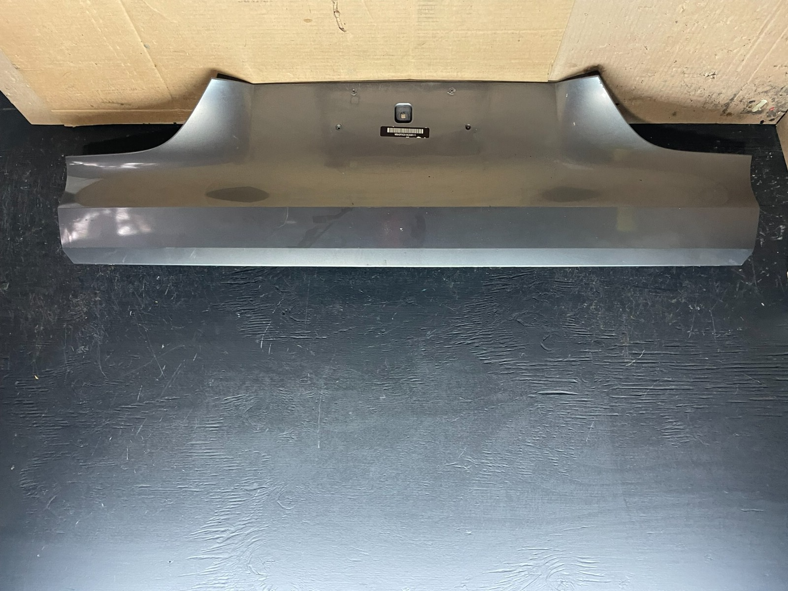 2010-2013 BMW F07 535i 550i GT Rear Trunk Lid Lower Bottom Trim Molding OE H71820