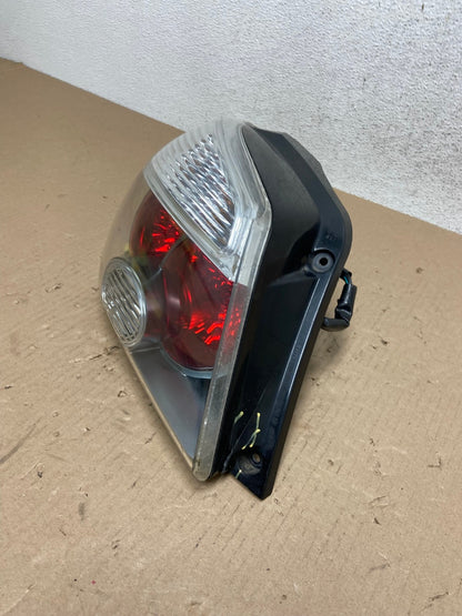 2005 to 2006 Mitsubishi Outlander Left Driver Side Tail Light AE7313 LK1
