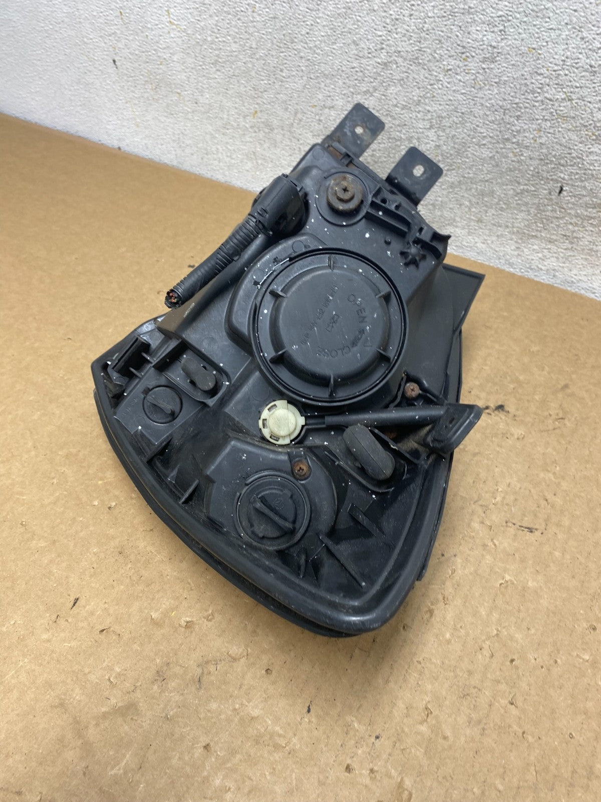 2007 to 2010 Kia Sportage Right Passenger RH Halogen Headlight AI3489 DW7