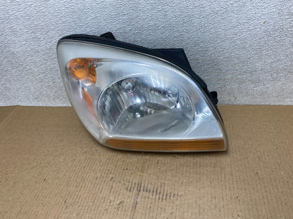 2005 to 2006 Kia Sportage Right Passenger RH Halogen Headlight OEM W3830 DW1