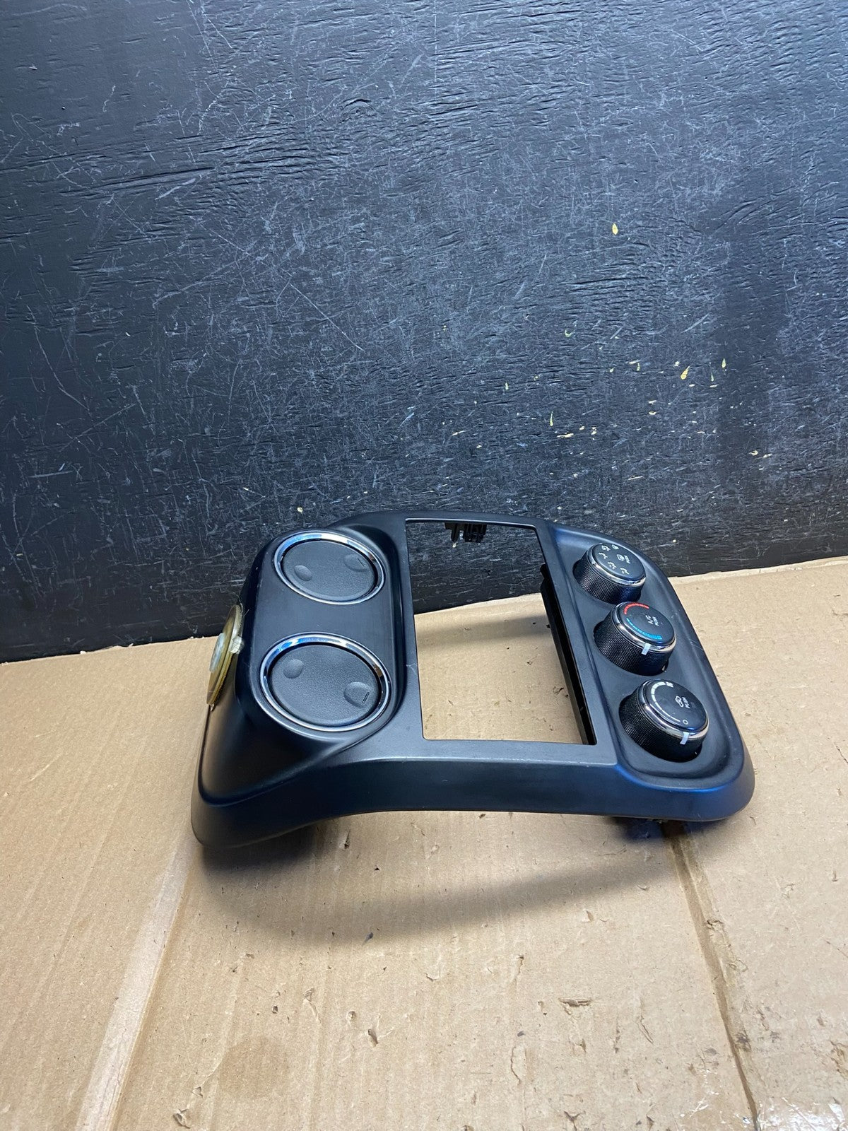 2011 to 2017 Jeep Compass Dash Climate Temperature Control Radio Bezel AI2690 DG1
