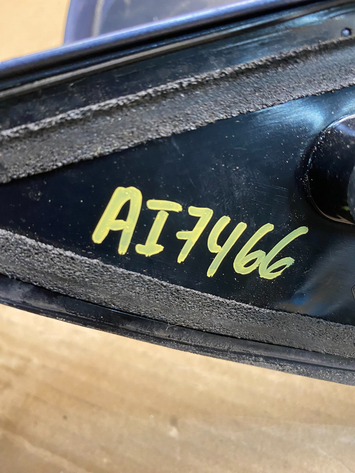 2001-2007 Toyota Highlander Right Passenger RH View Door Mirror AI7466 DG12