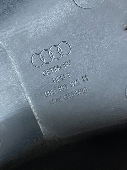 2008 to 2008 Audi  A6 3.2L Engine Motor Cover OEM Y6349 DG7