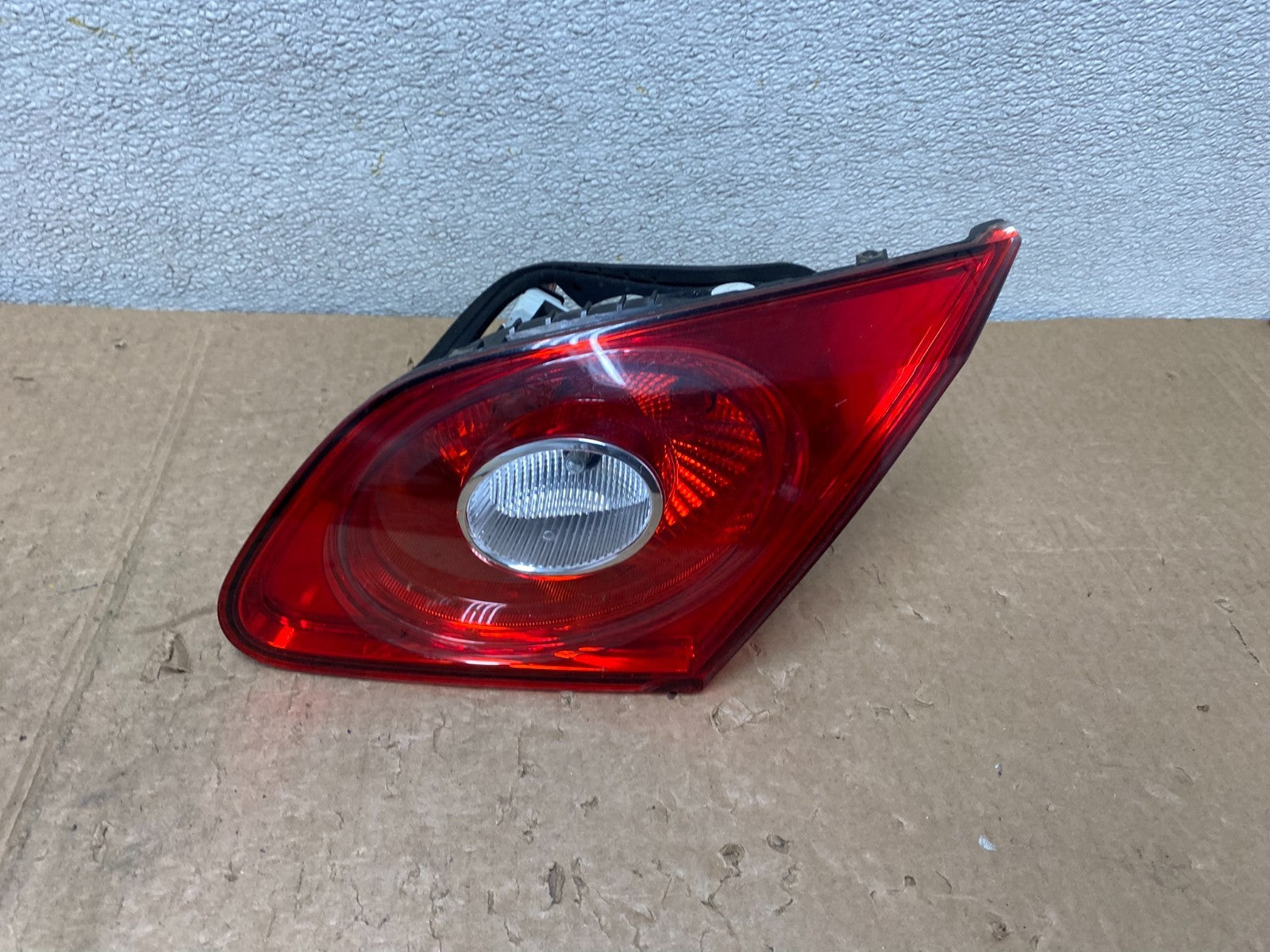 2009-2012 Volkswagen CC Right Passenger RH Side Tail Light Inner Trunk V3179 DW0