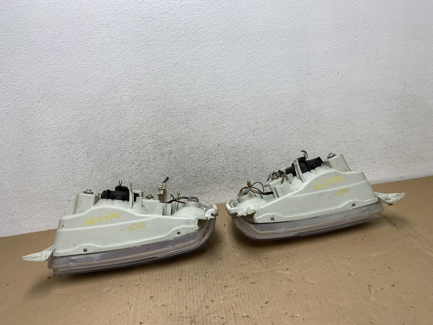 1999-2005 Suzuki Grand Vitara Left+Right Side Set Halogen Headlights AG6976 DW7