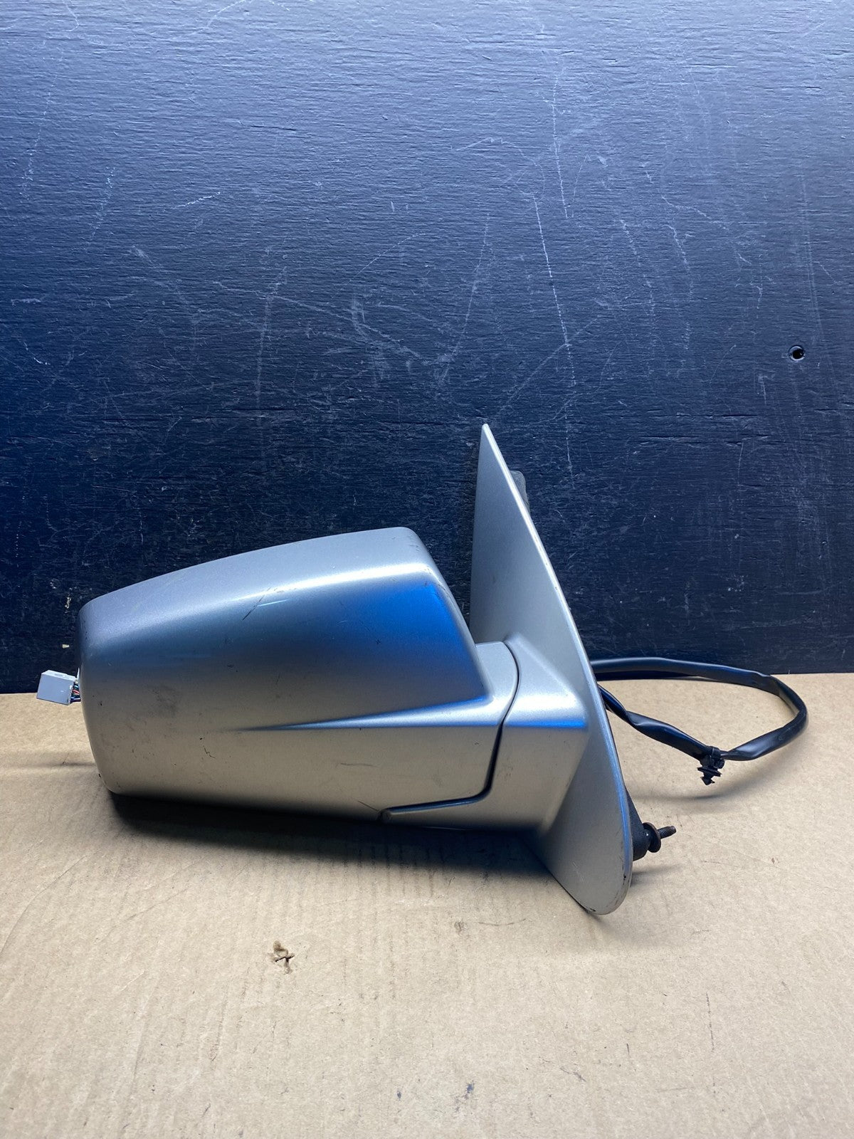 2004 to 2009 Cadillac SRX Right Passenger RH Side View Door Mirror AG7133 DW0